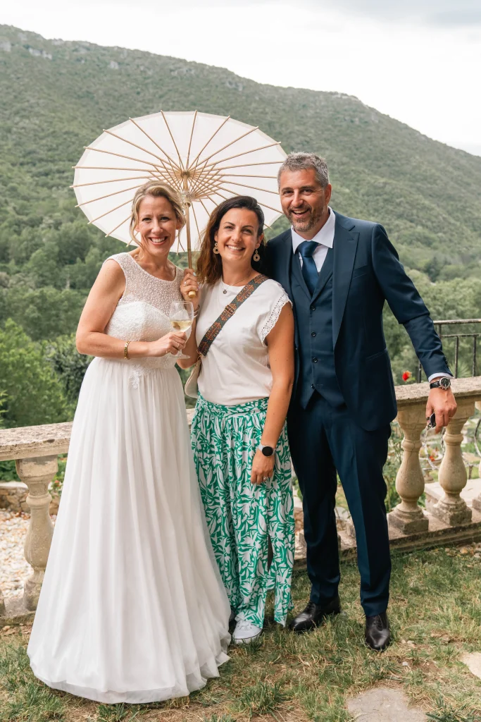 Sonia et Samuel mariage juin 2024 Gard - Lune & Corail Events Wedding Planner Décoration accessoires mariés montagne cévennes